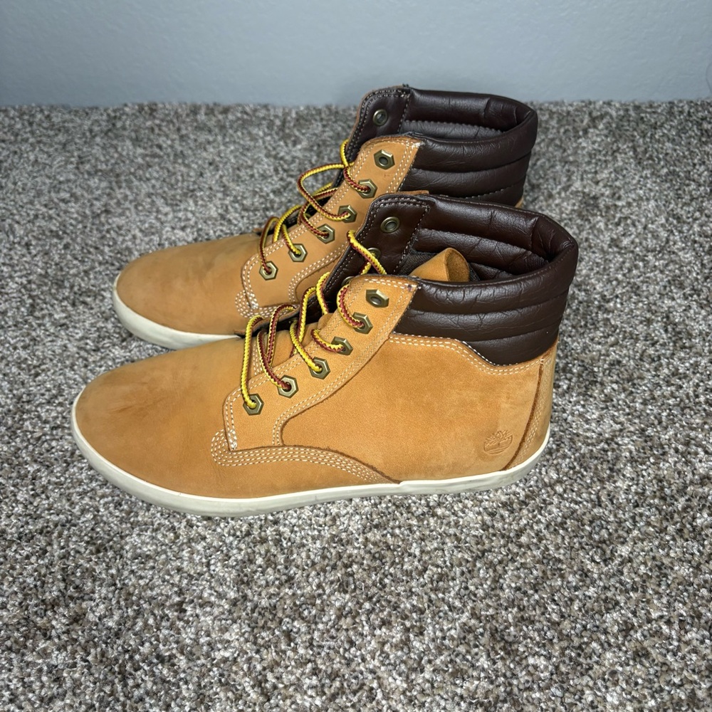 Timberland Women’s size 8.5 Tan and Brown Ankle Boots - Picture 3 of 12